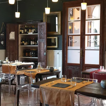 Archi E Colonne בית הארחה ורבאניה